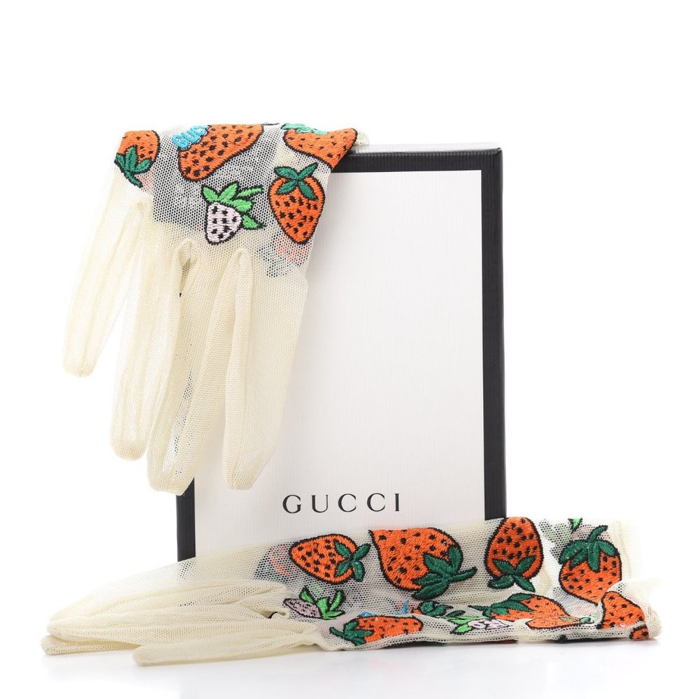 Gucci Tulle Strawberry Embroidered Gloves in White NEW IN BOX - Picture 8 of 8